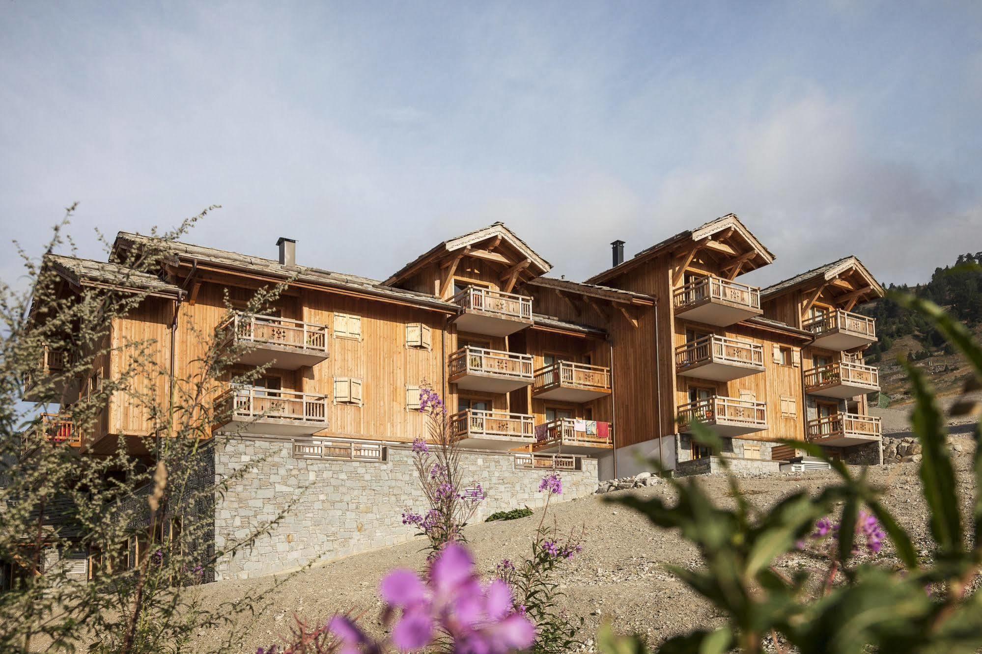 Cgh Residences & Spas Le Chalet Des Dolines モンジェネヴル エクステリア 写真